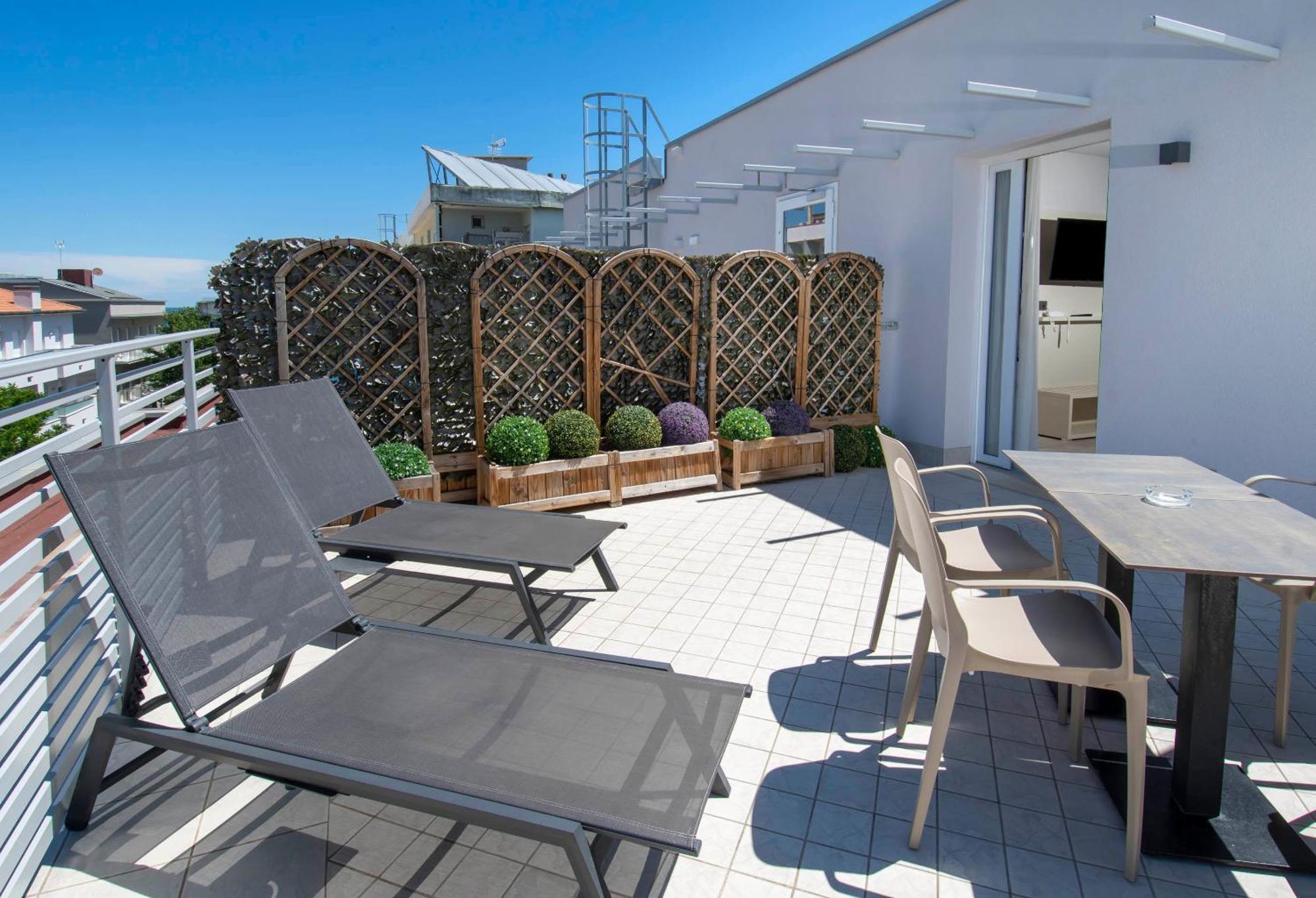 B&B Primrose Residence Hotel リミニ エクステリア 写真
